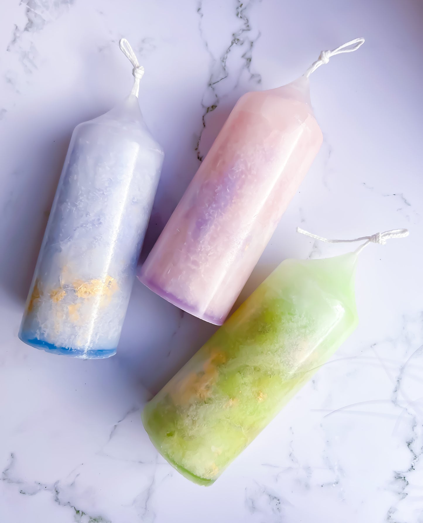 Ebru Pillar Candle - Pink/Red